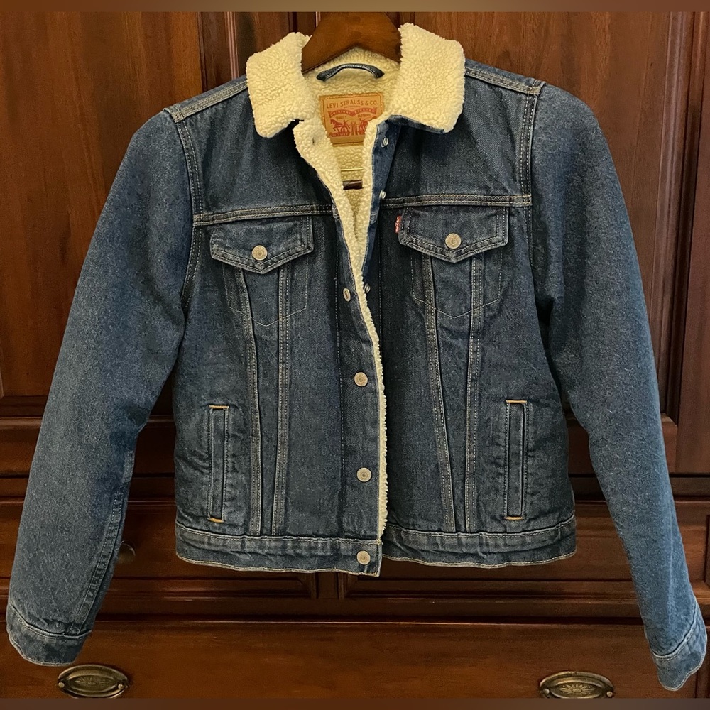 Levi’s women’s Tucker Jean Jacket M